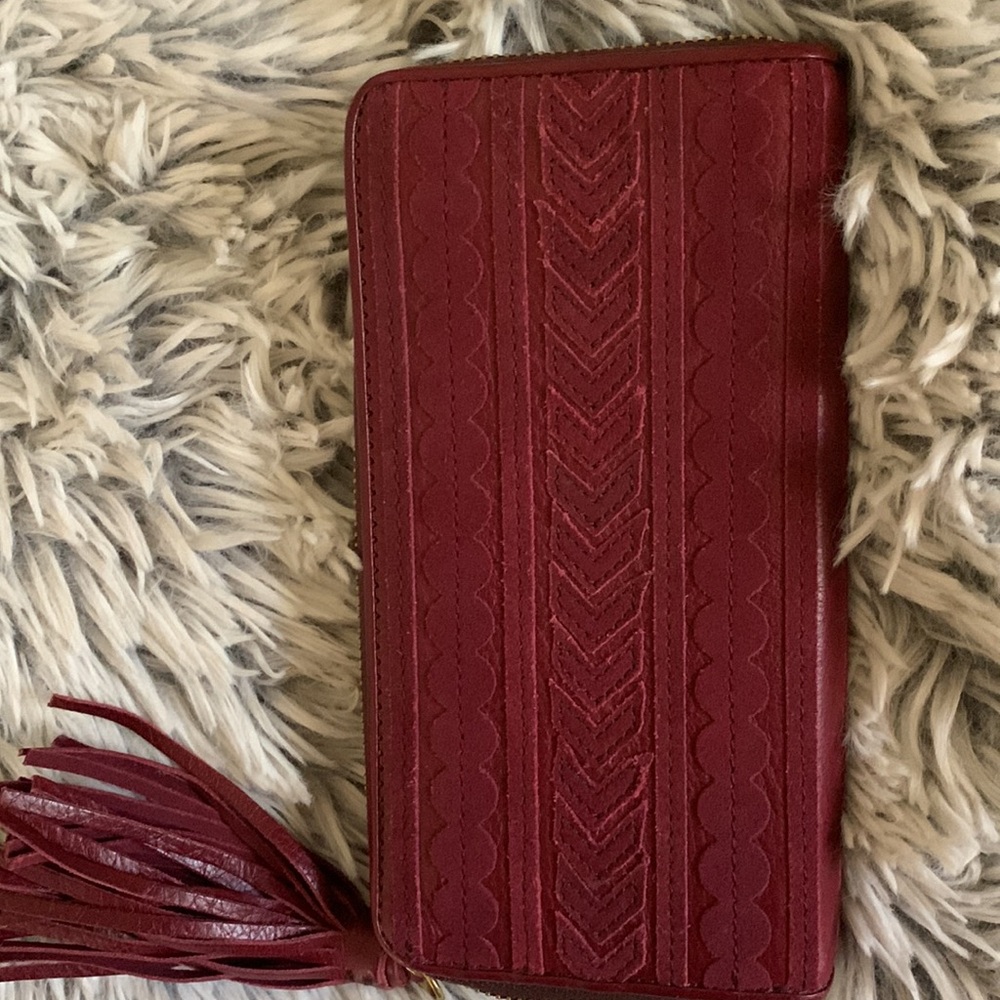 NWOT FOSSIL Maroon Wallet With Tassel